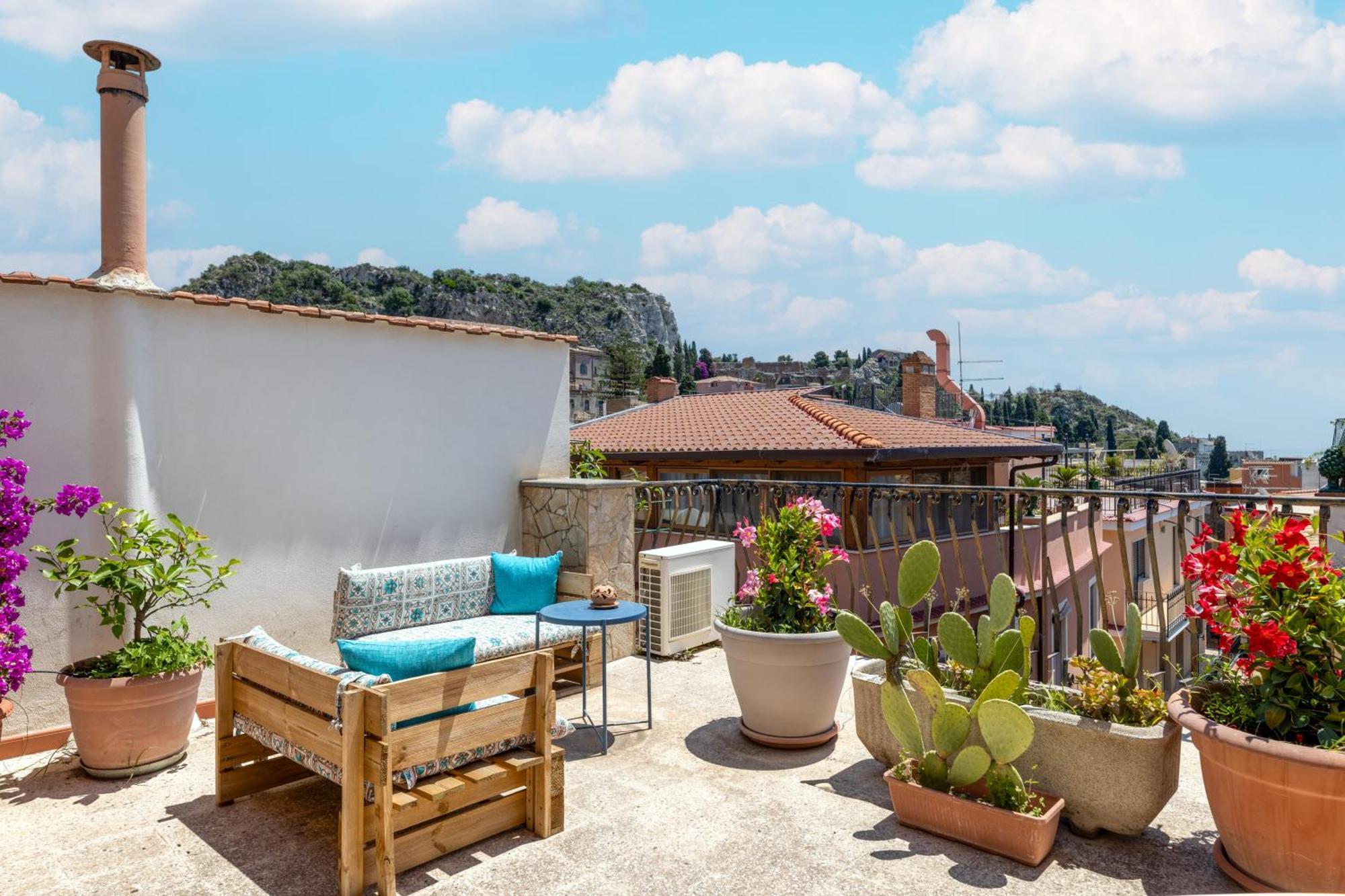 Medusa Exclusive Rooftop Taormina Apartment Exterior photo